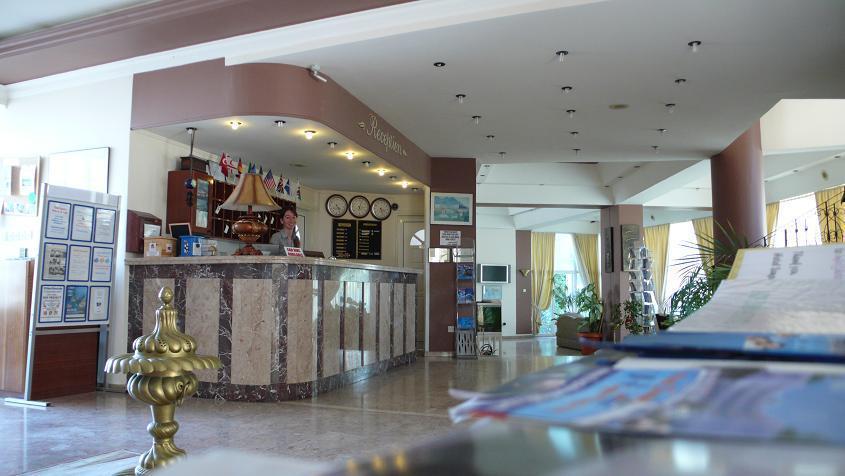Sempati Hotel ラピソス エクステリア 写真